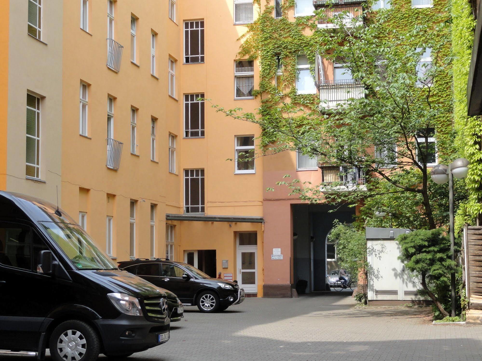 Graf Pueckler 2* Berlino